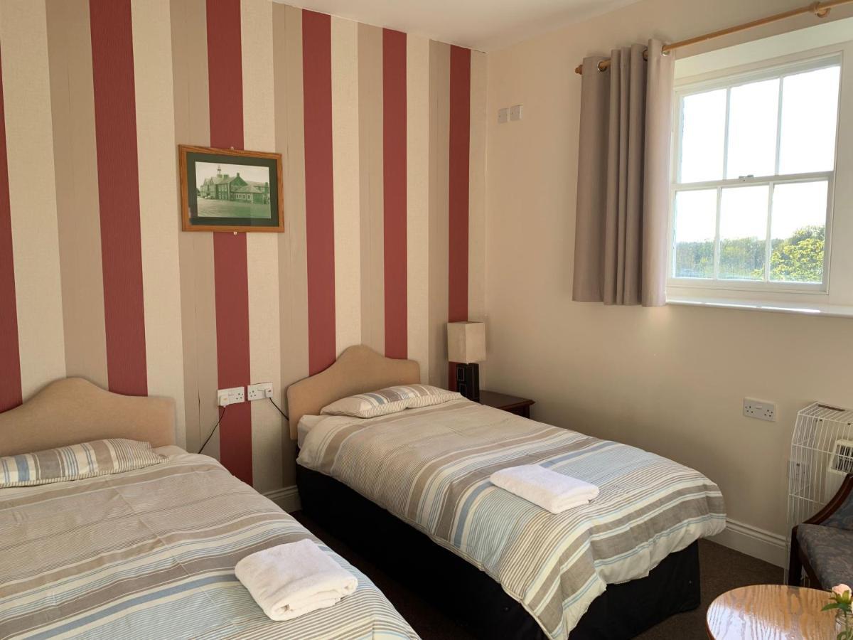 Jersey Accommodation And Activity Centre Gorey Extérieur photo