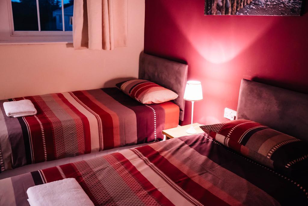 Jersey Accommodation And Activity Centre Gorey Extérieur photo